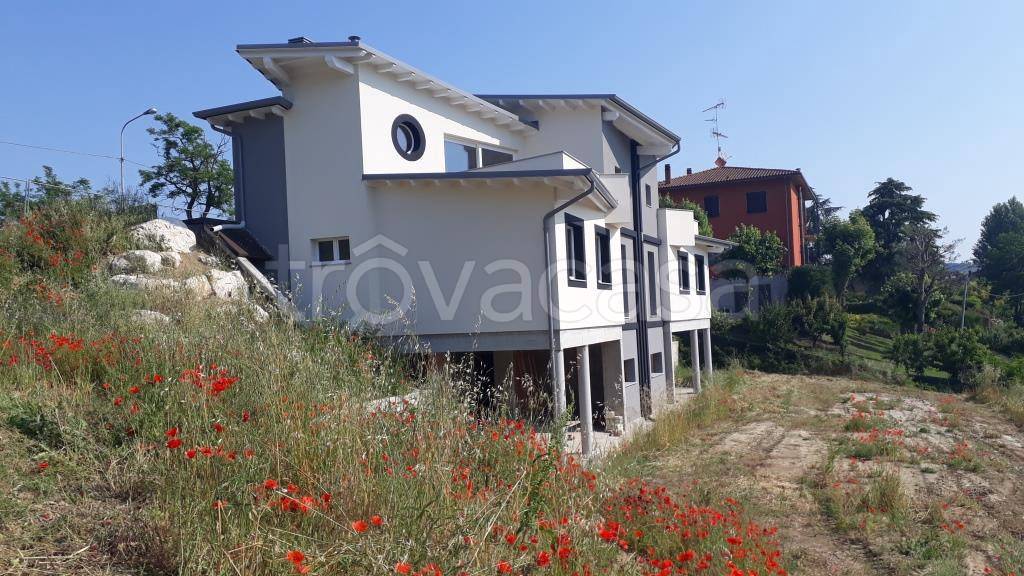 Villa Bifamiliare in vendita a Valsamoggia