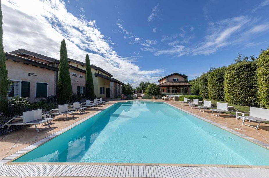 Villa Bifamiliare in vendita a Modena