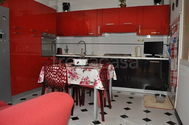 Appartamento in vendita a San Donato Milanese via Unica Poasco, 23