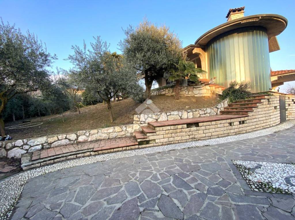 Villa in vendita a San Paolo d'Argon via Aldo Moro, 5