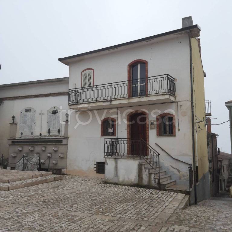 Appartamento in in vendita da privato a San Giorgio la Molara piazza San Pietro