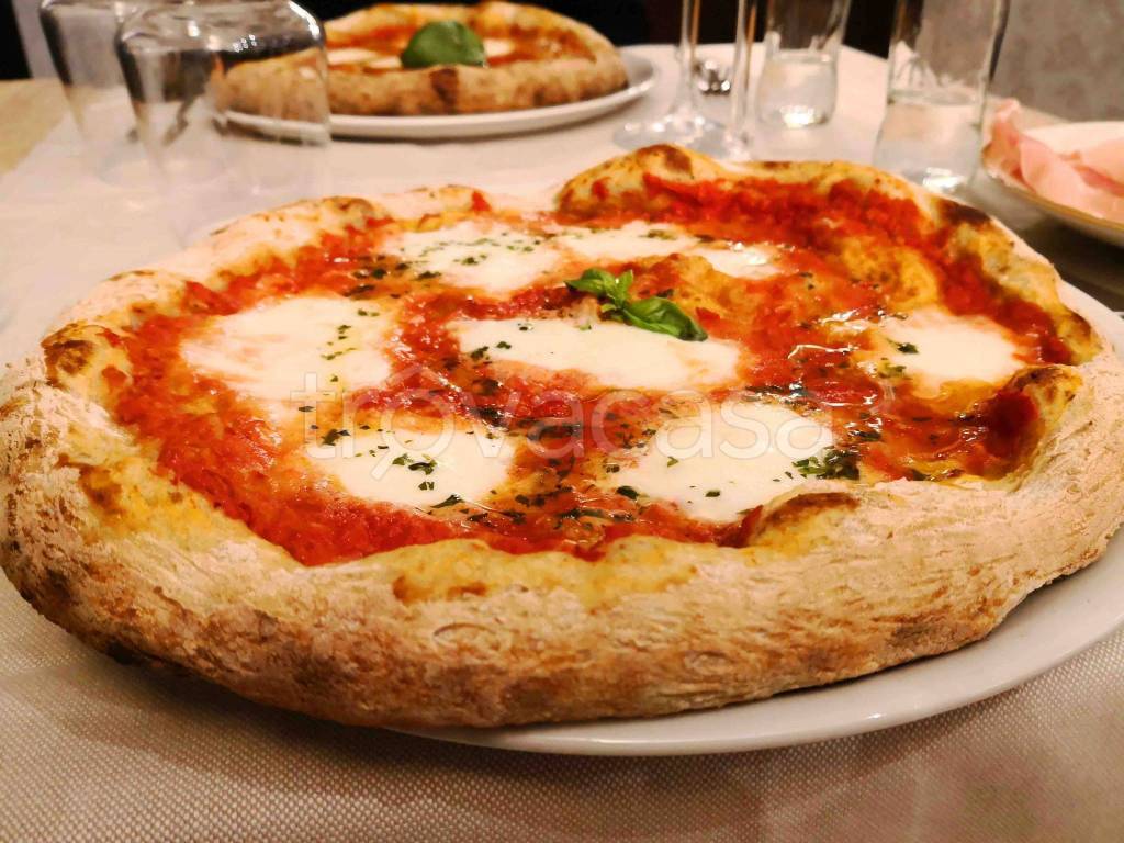 Pizzeria in vendita a Carpi via Giorgio La Pira
