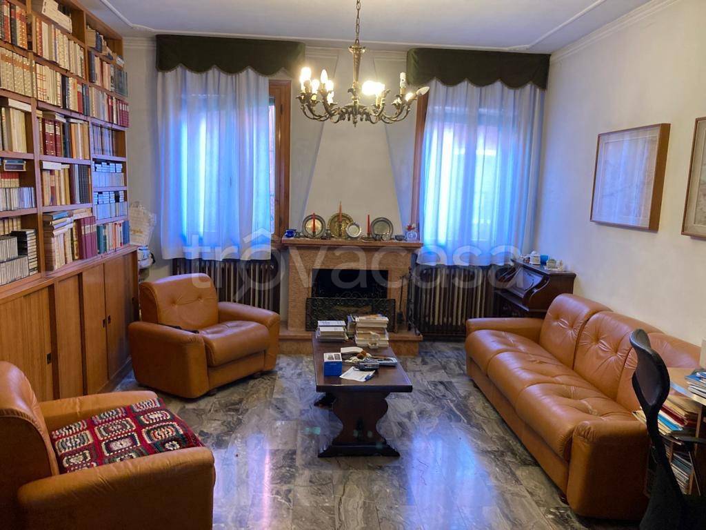 Villa a Schiera in in vendita da privato a Venezia strada de Corte Comare