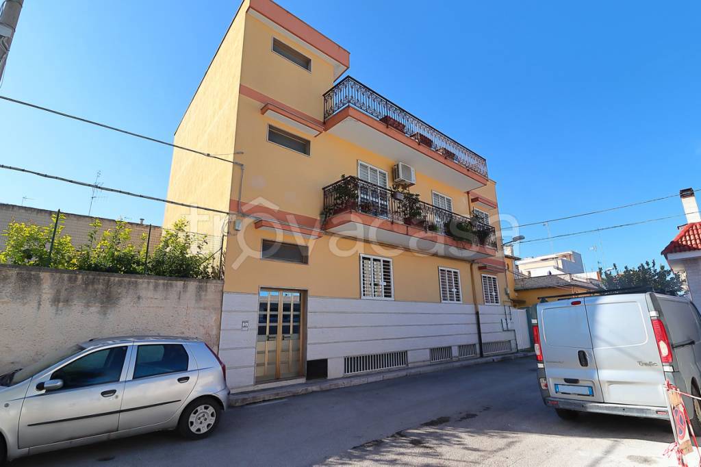 Appartamento in vendita a Bari via Ardigò