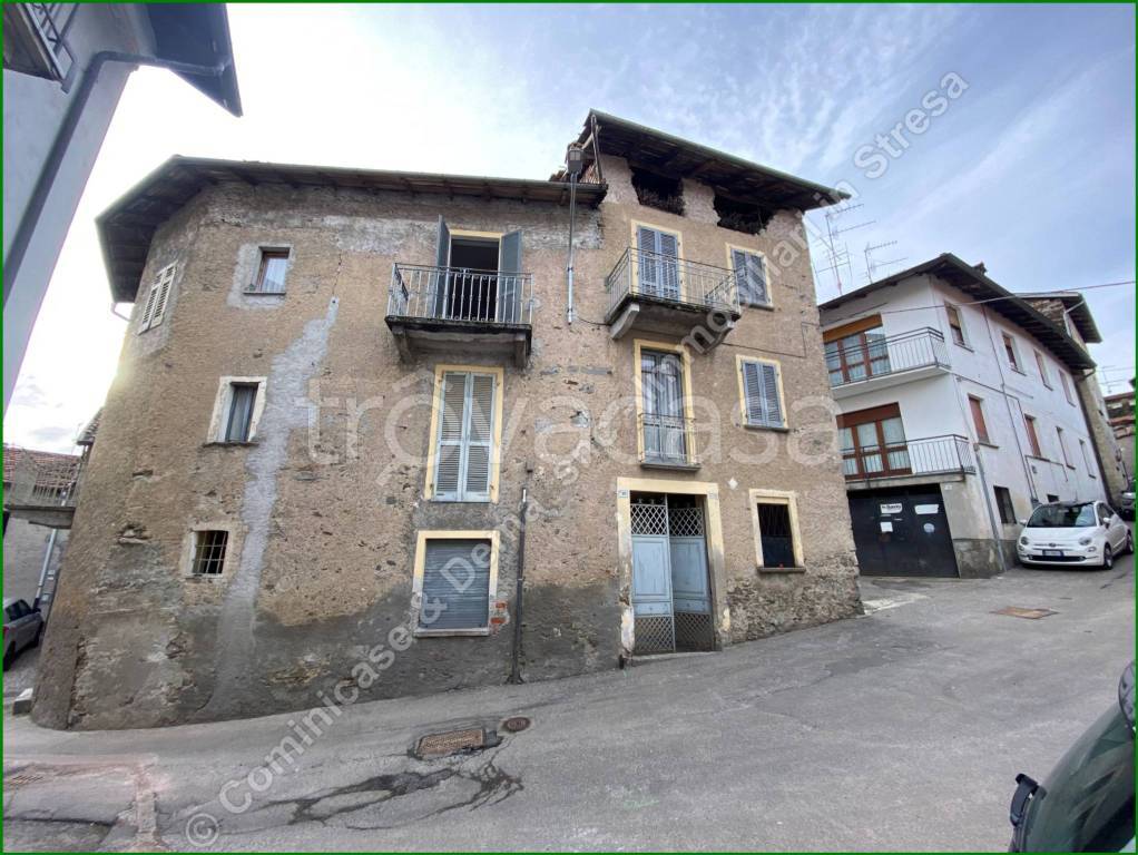 Casale in vendita a Brovello-Carpugnino via Torino, 88