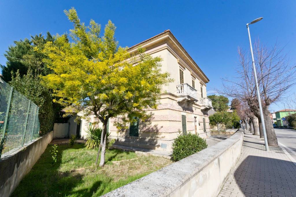 Villa Bifamiliare in vendita a Pianella via Santa Lucia, 2