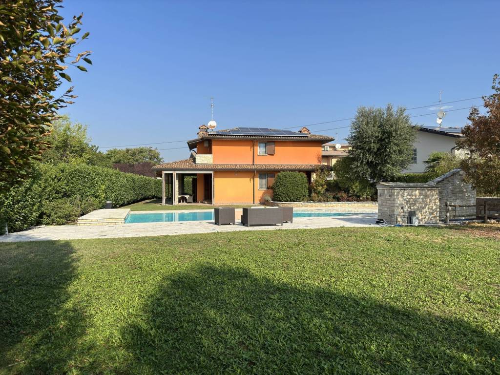 Villa in vendita a Zanica via Giuseppe Serassi, 38