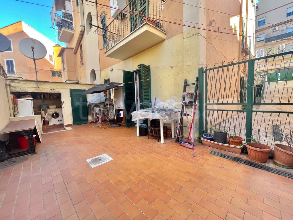 Appartamento in vendita a Roma via dei Gonzaga