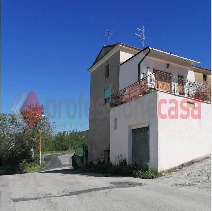 Villa Bifamiliare in vendita a Cervaro via Sprumaro, 38