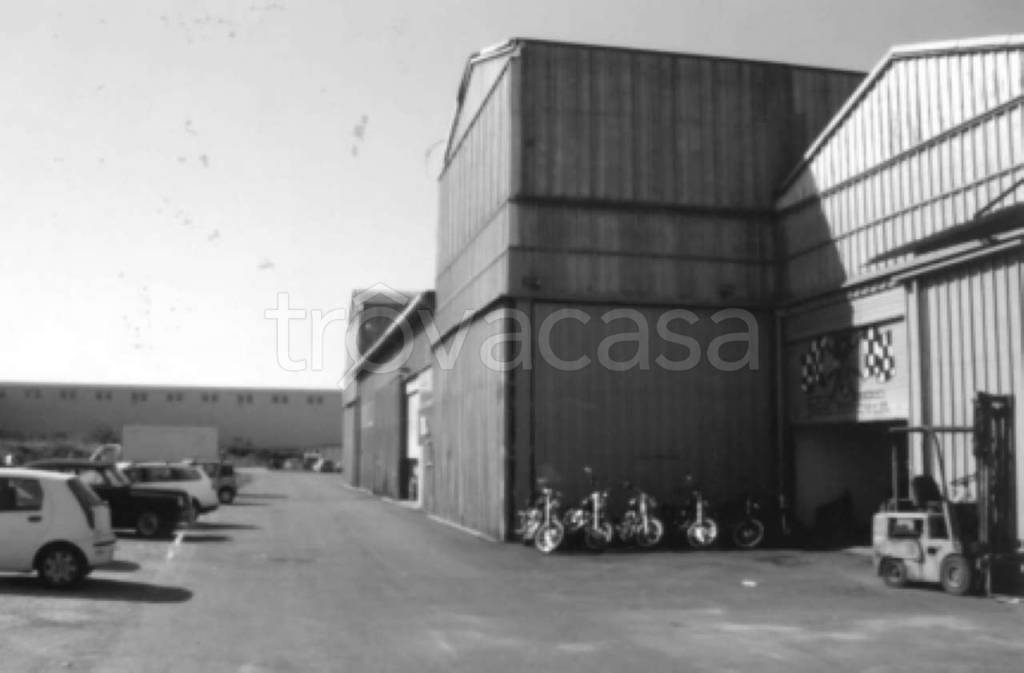 Capannone Industriale all'asta a Pomezia via della Solfatara, 130