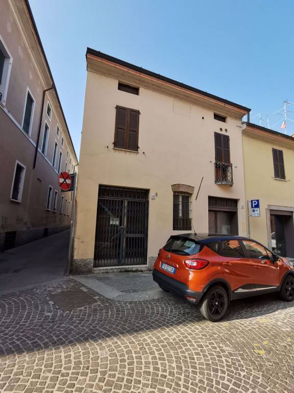 Casa Indipendente in vendita a Cremona via Pecorari, 12