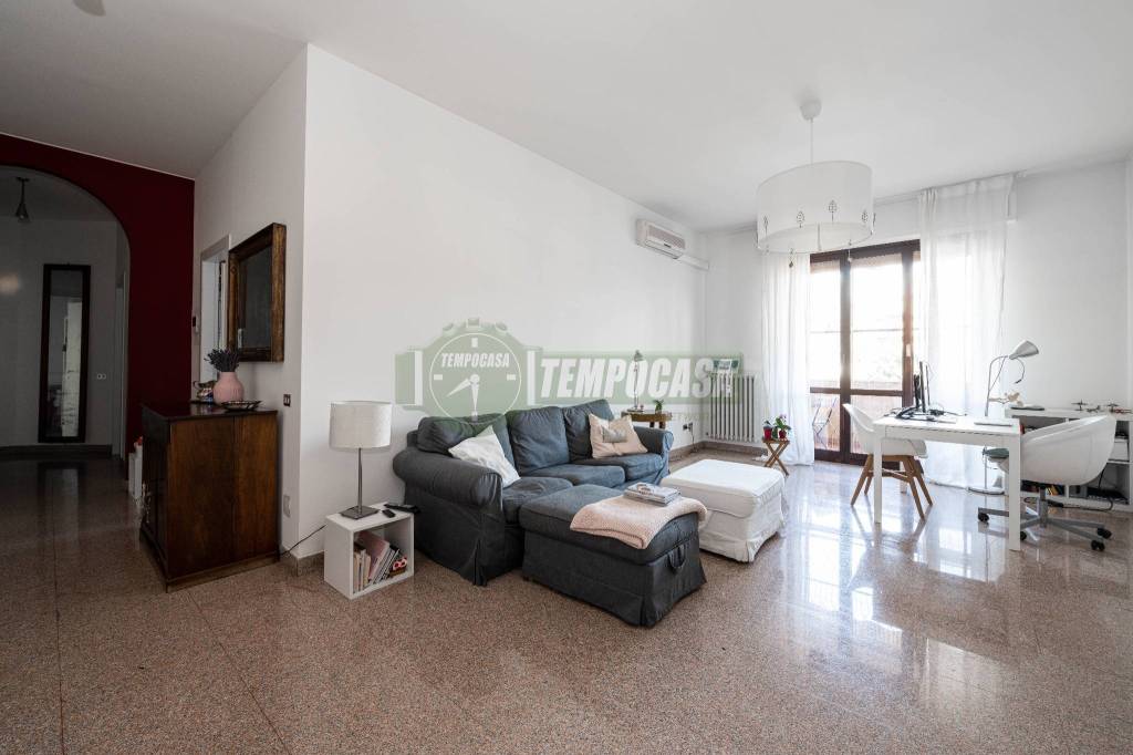 Appartamento in vendita a Vimercate via Duca degli Abruzzi, 12