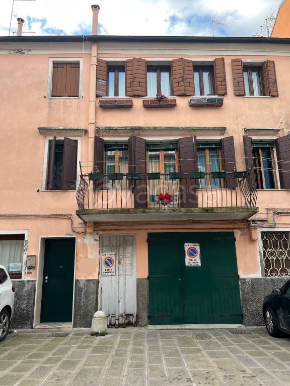 Ufficio in vendita a Chioggia calle Comelli, 1052