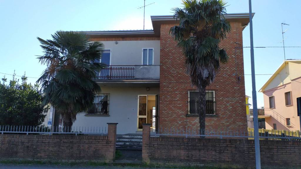 Villa Bifamiliare in vendita ad Argenta via Maria Margotti 60