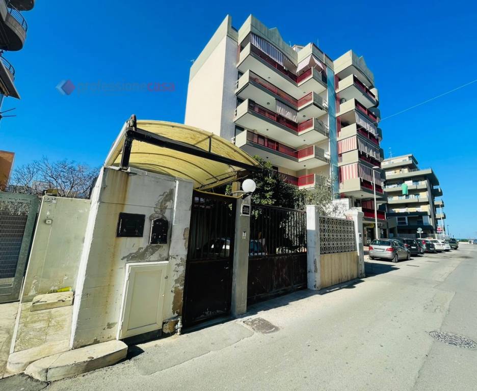 Casa Indipendente in vendita a Bari via Ritelli, 20