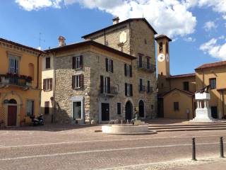 Negozio in vendita a imbersago piazza giuseppe garibaldi, 5