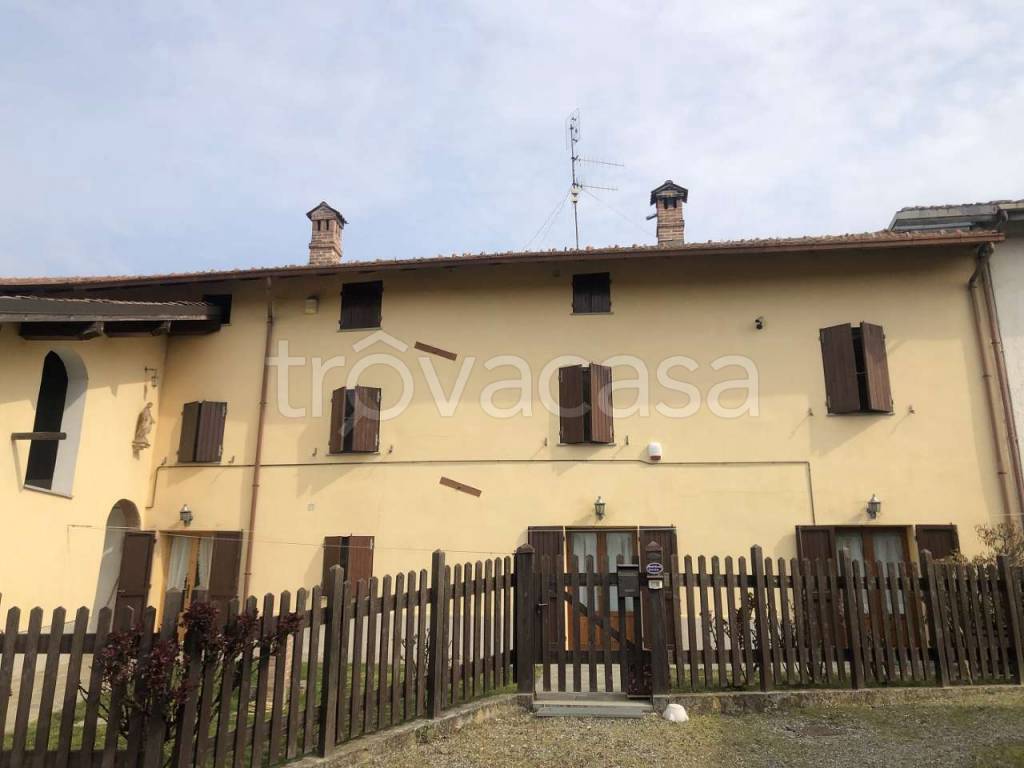 Casa Indipendente in vendita a Serravalle Scrivia via via novi