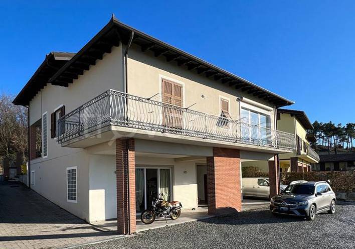 Villa in vendita a Mornese via San Carlo