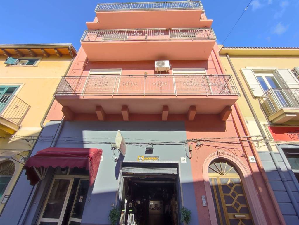 Casa Indipendente in vendita a Barcellona Pozzo di Gotto via San Giovanni, 42