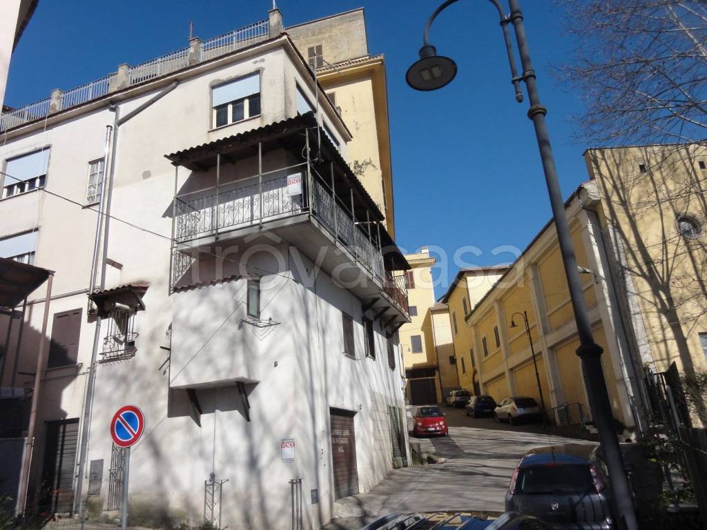 Casa Indipendente in vendita a Ceccano via San Sebastiano, 21