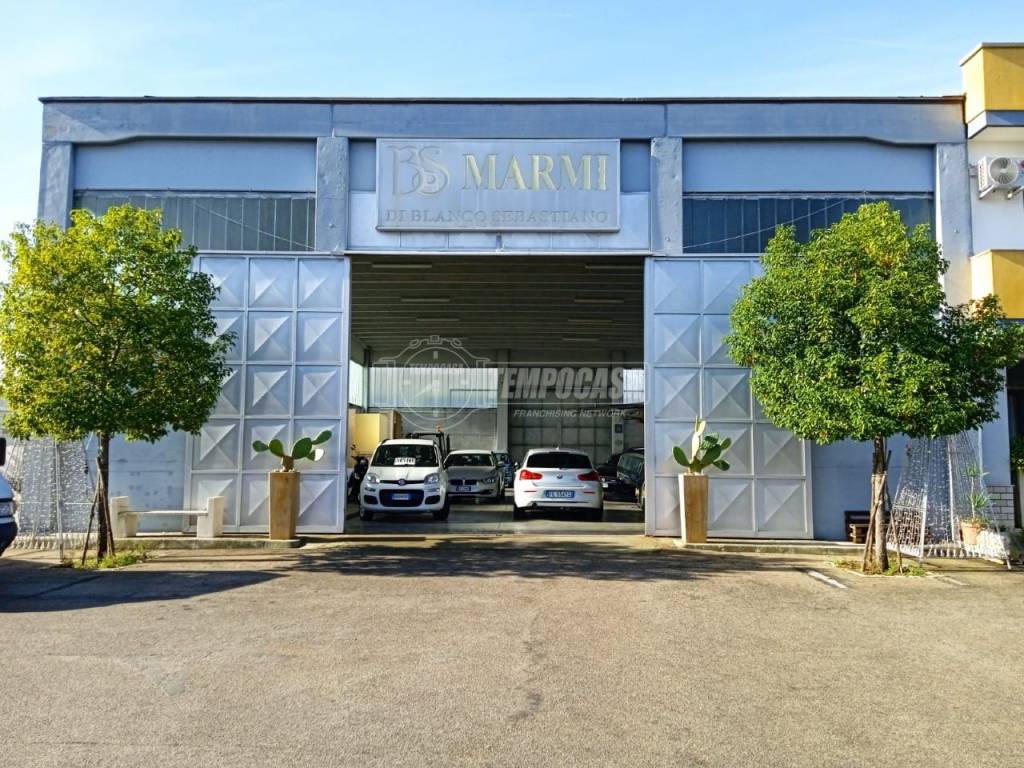 Capannone Industriale in vendita a Corigliano d'Otranto sp367