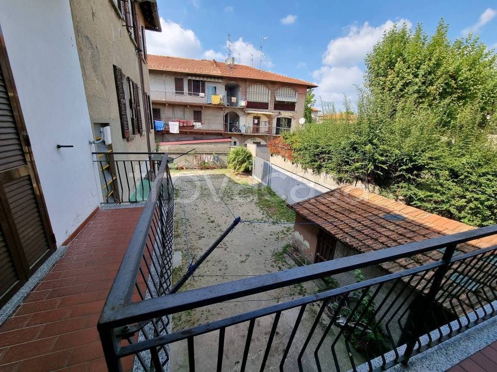 Appartamento in vendita a Lurate Caccivio via Giuseppe Garibaldi