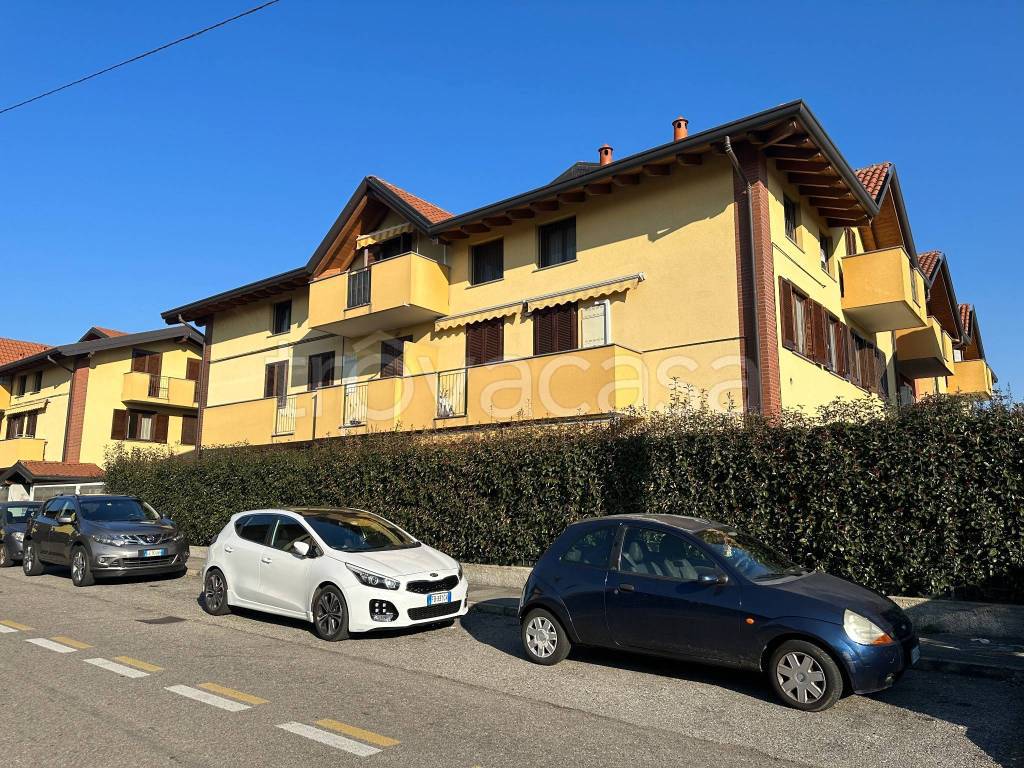 Appartamento in vendita a Cardano al Campo via Lazzaretto, 13