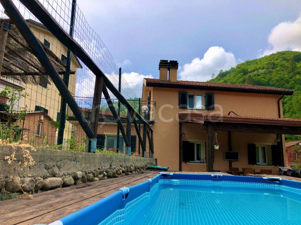 Villa in vendita a San Colombano Certenoli via Giuseppe Devoto, 10