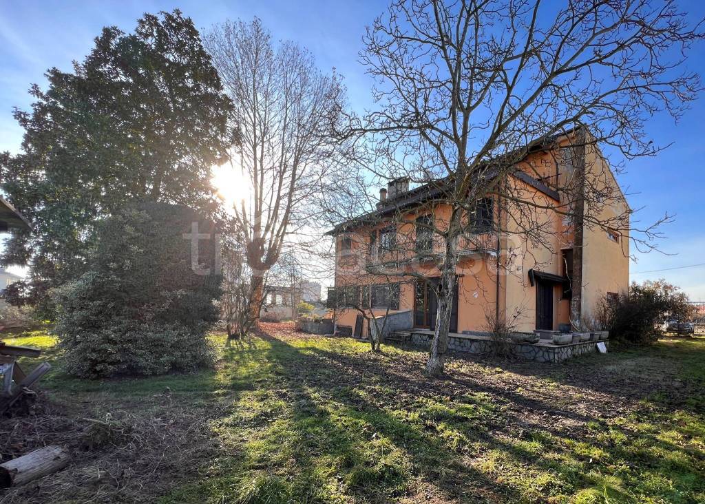 Villa in vendita a Palestro via Confienza, 17