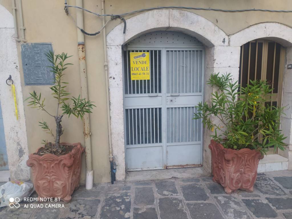 Magazzino in vendita a Isernia piazza San Felice