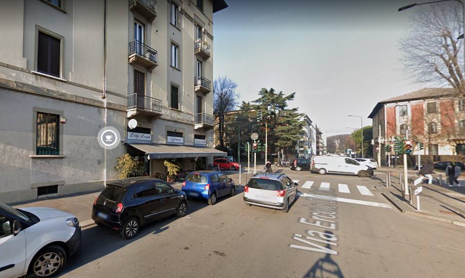 Negozio in vendita a Milano viale Nazario Sauro