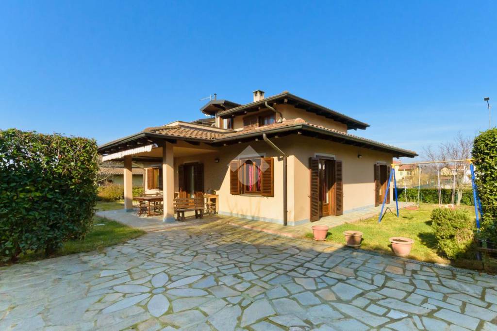 Villa in vendita a Moriondo Torinese via roma