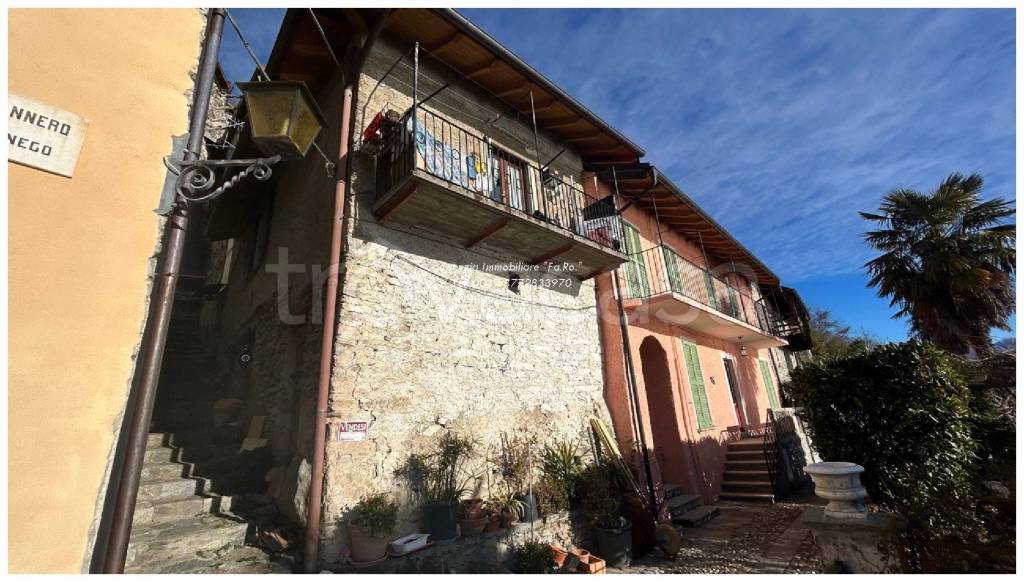 Casa Indipendente in vendita a Cannero Riviera frazione Donego, 55