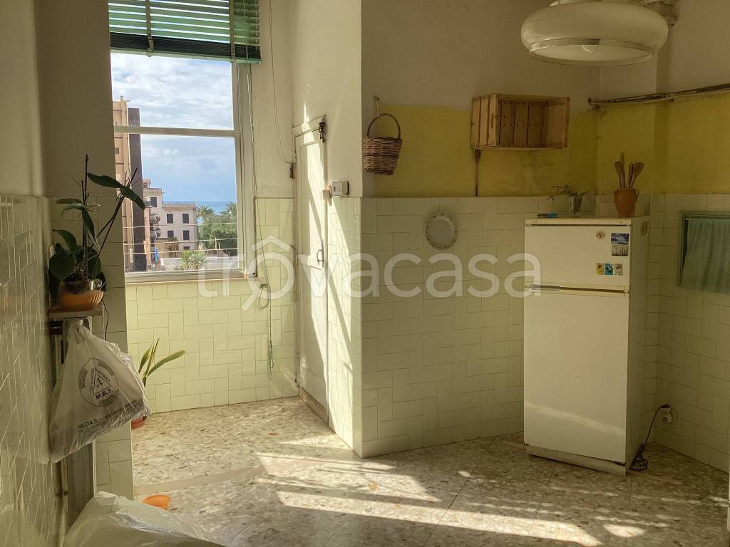 Appartamento in in vendita da privato a Taranto piazza Medaglie d'Oro, 36