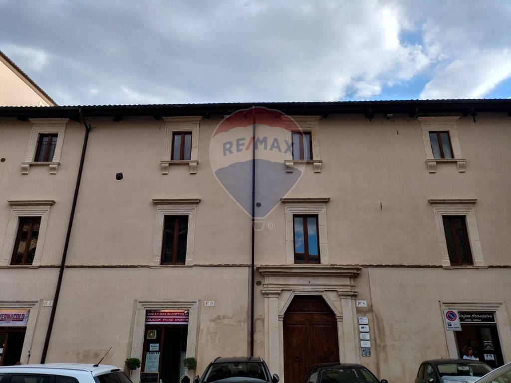 Ufficio in affitto a L'Aquila piazza Santa Giusta, 5