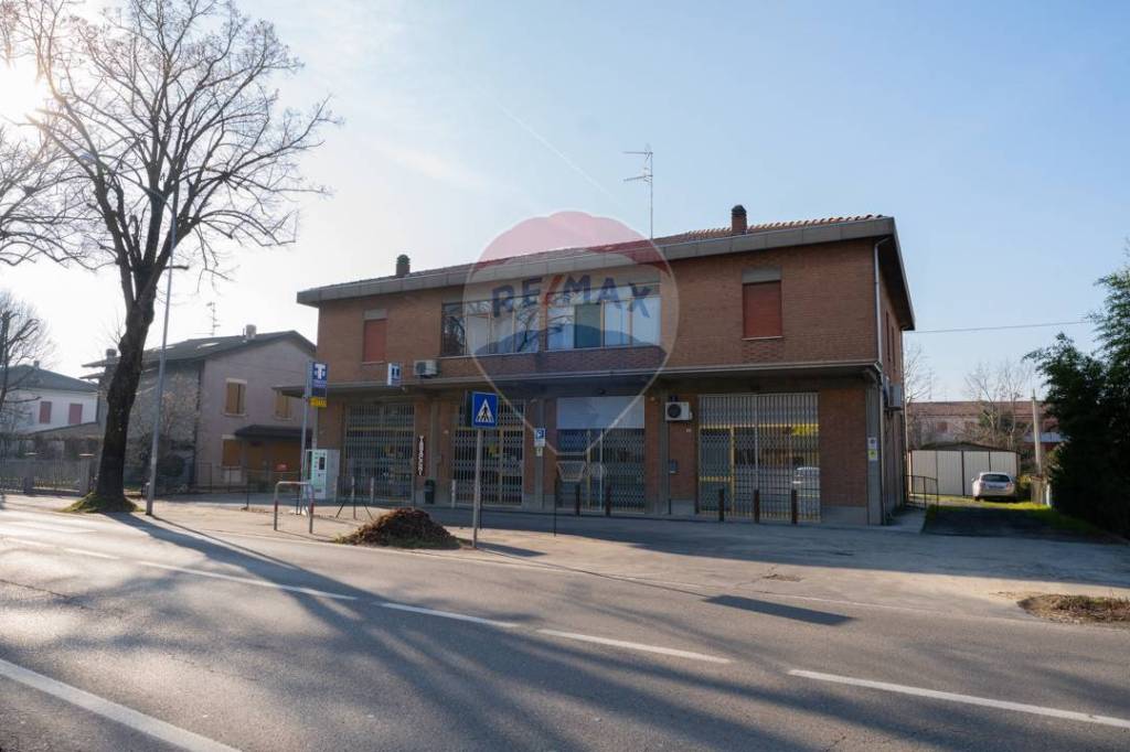 Casa Indipendente in vendita a Cadelbosco di Sopra via Dante Alighieri, 32