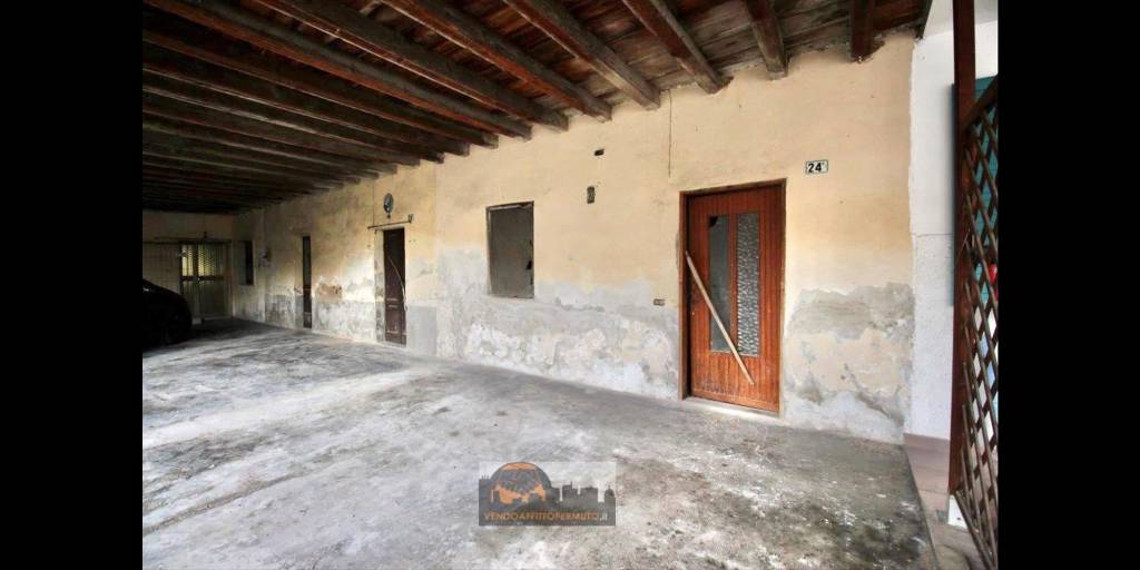 Intero Stabile in vendita a Castel Rozzone via san bernardo