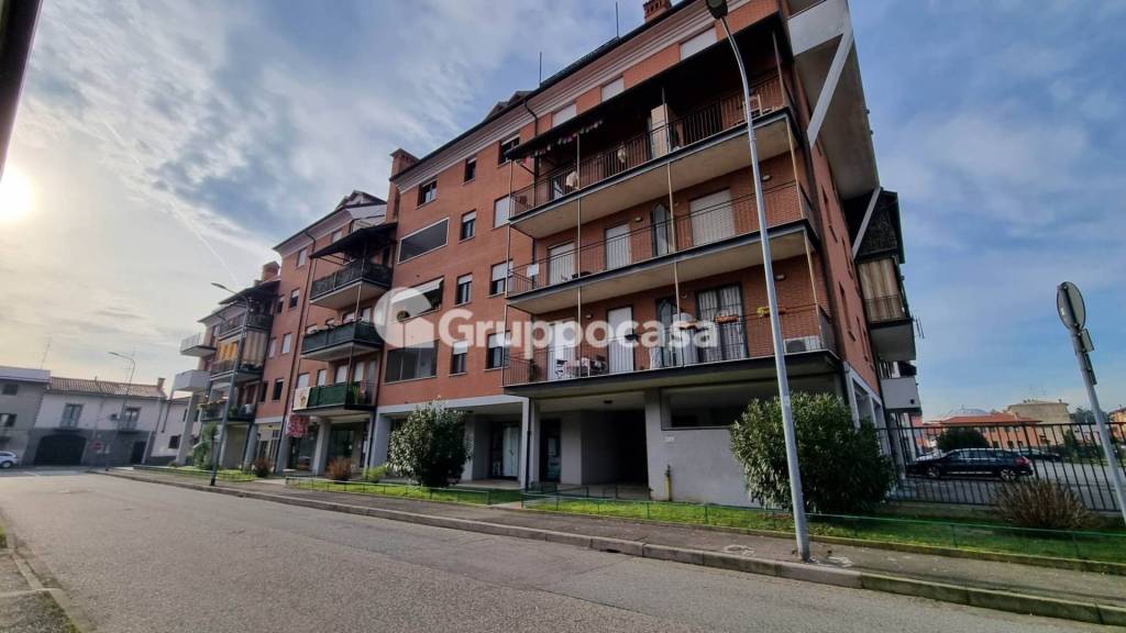 Appartamento in vendita a Trecate via Cremona, 9