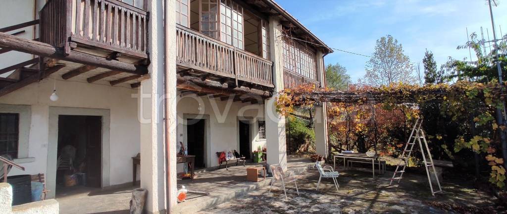 Villa in vendita ad Adrara San Martino via Brugali