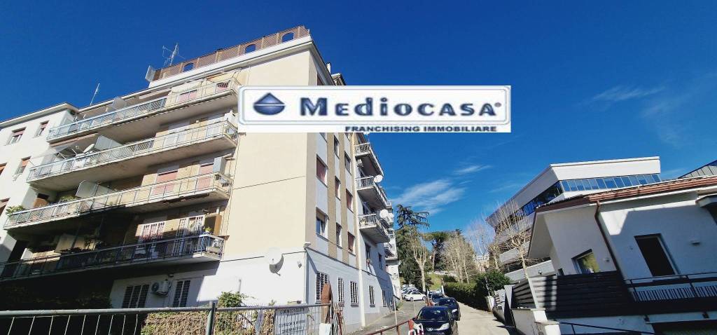Appartamento in vendita a Velletri viale Guglielmo Marconi, 10