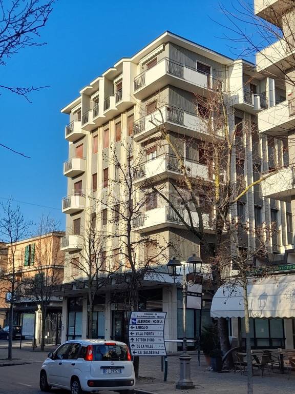 Appartamento in vendita a Salsomaggiore Terme viale Giacomo Matteotti, 5