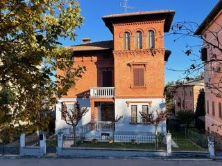 Villa in vendita a castelvetro di modena via b. cavedoni