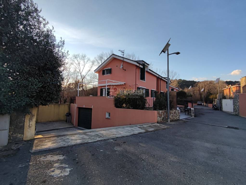 Villa a Schiera in vendita a Villanova d'Albenga strada per ligo 5