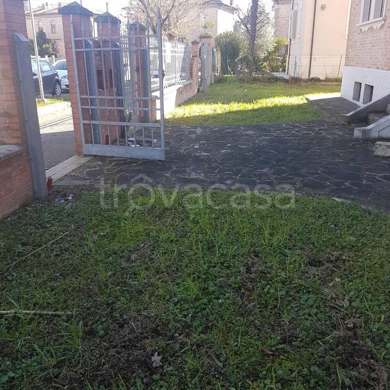 Villa Bifamiliare in vendita a Cento via Risorgimento