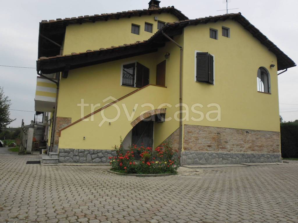 Casa Indipendente in vendita a San Damiano d'Asti frazione Lavezzole, 22/b