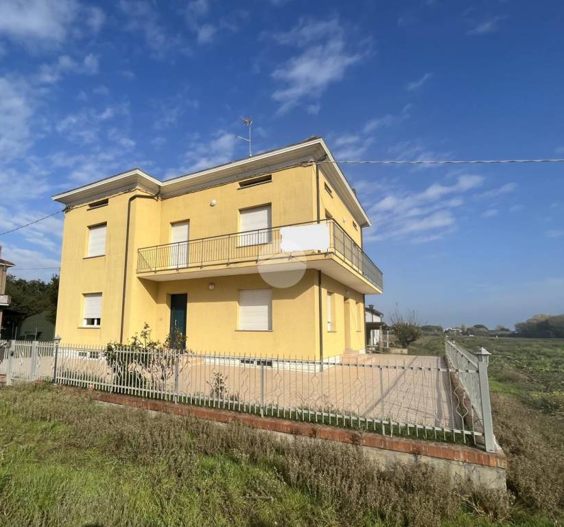 Villa in vendita a Rimini via Giuliano Dati, 84