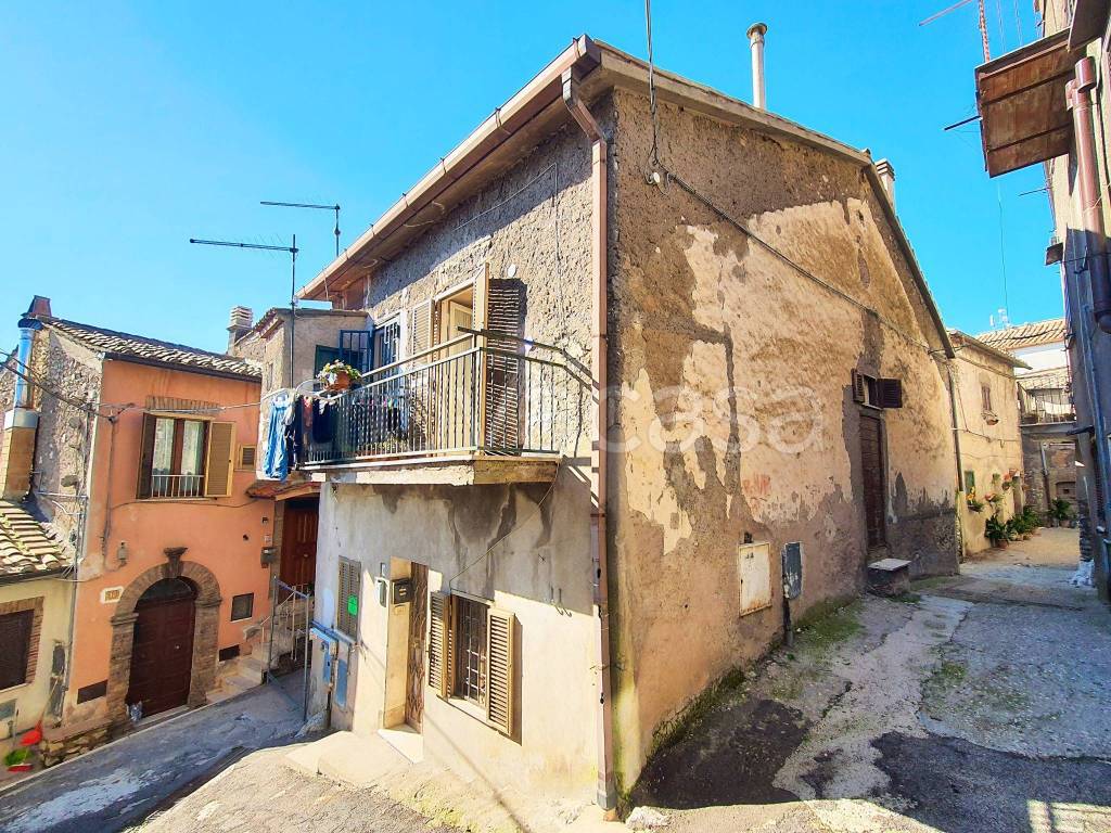 Appartamento in vendita a Sant'Oreste via s. Carosi, 6