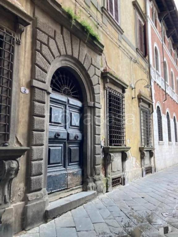 Magazzino in vendita a Lucca vicolo del buongusto 10 - via sant` andrea