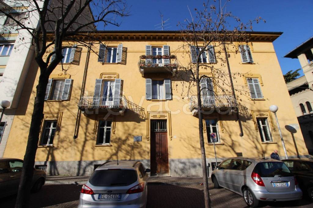 Ufficio in affitto a Casale Monferrato piazza Martiri della Libertà, 4
