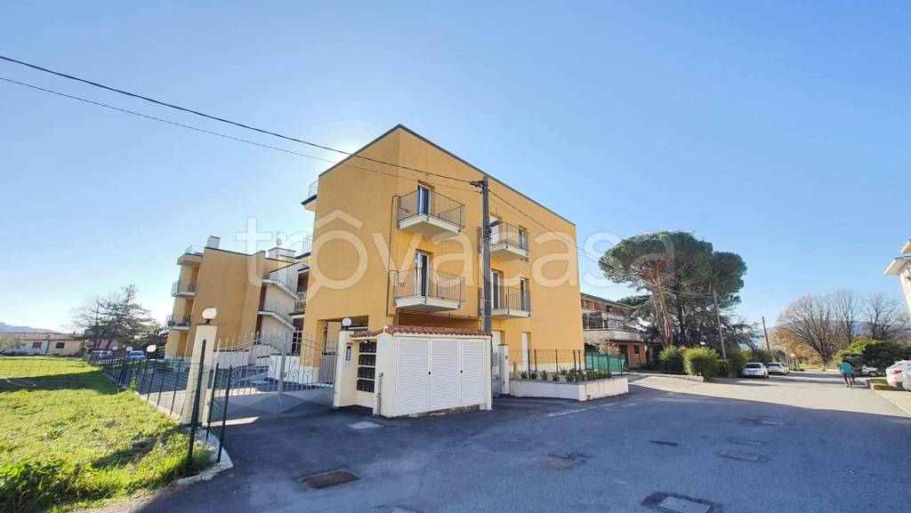 Appartamento in vendita a Castelnuovo Magra via Provinciale, 37
